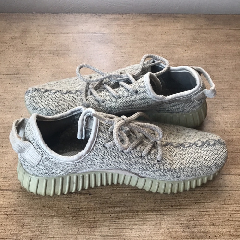 Adidas Yeezy Boost 350. Women’s Size 7.5